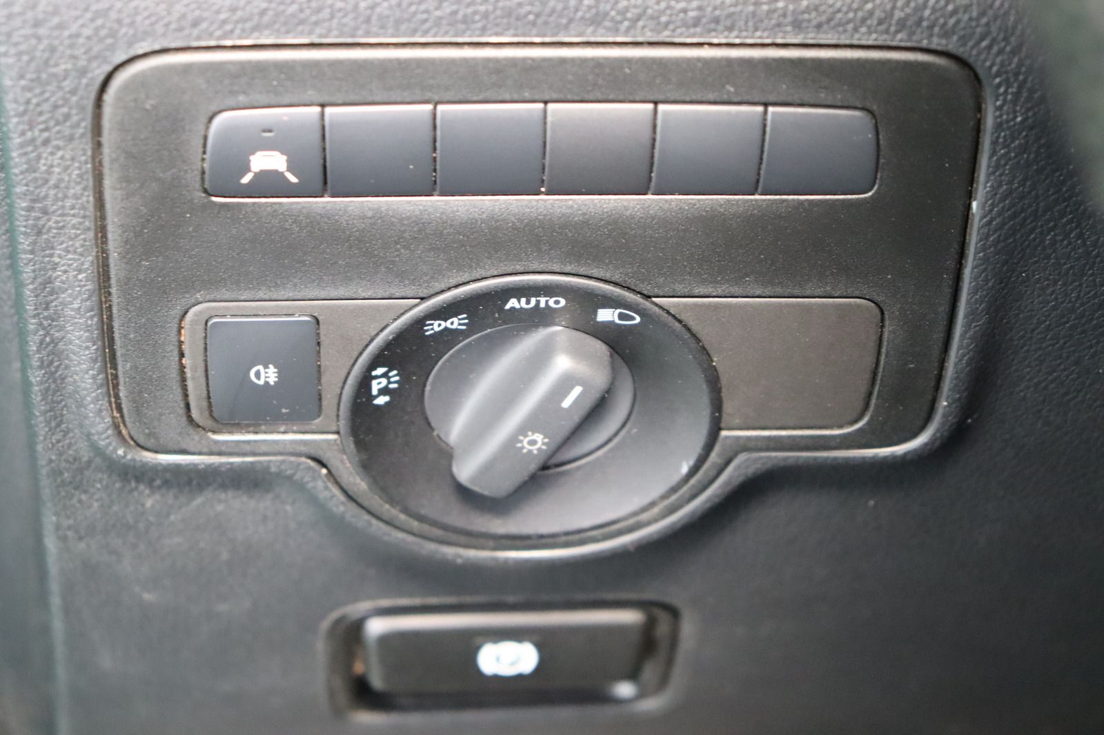 Fahrzeugabbildung Mercedes-Benz Vito Kasten 119 CDI 1. Hand LED Navi