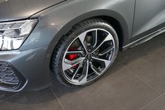 AUDI A3 Sportback 35 TFSI | 2x S line | Pano | Carbon AUDI A3 Sportback 35 TFSI | 2x S line | Pano | Carbon