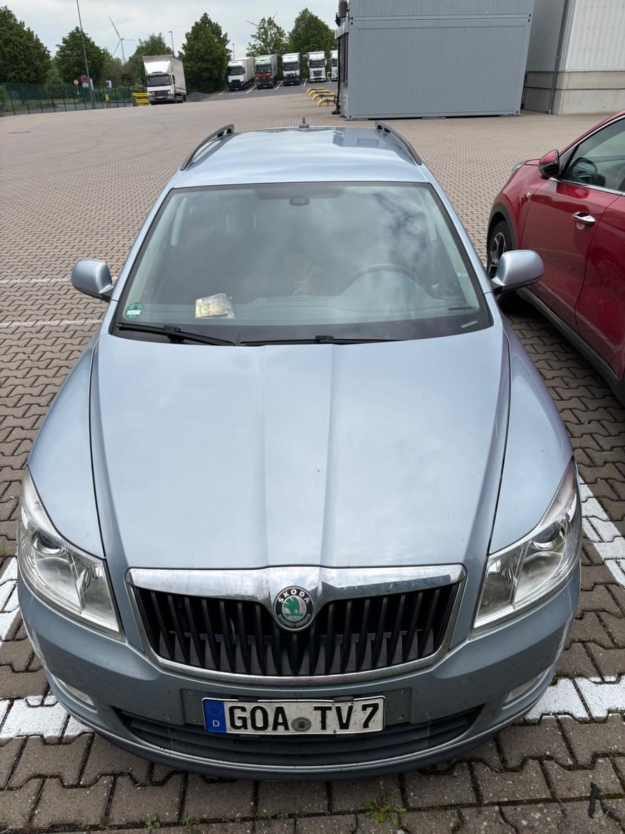 Skoda Octavia 2011 — engine 1.968 cm³, 140 HP (103kW)