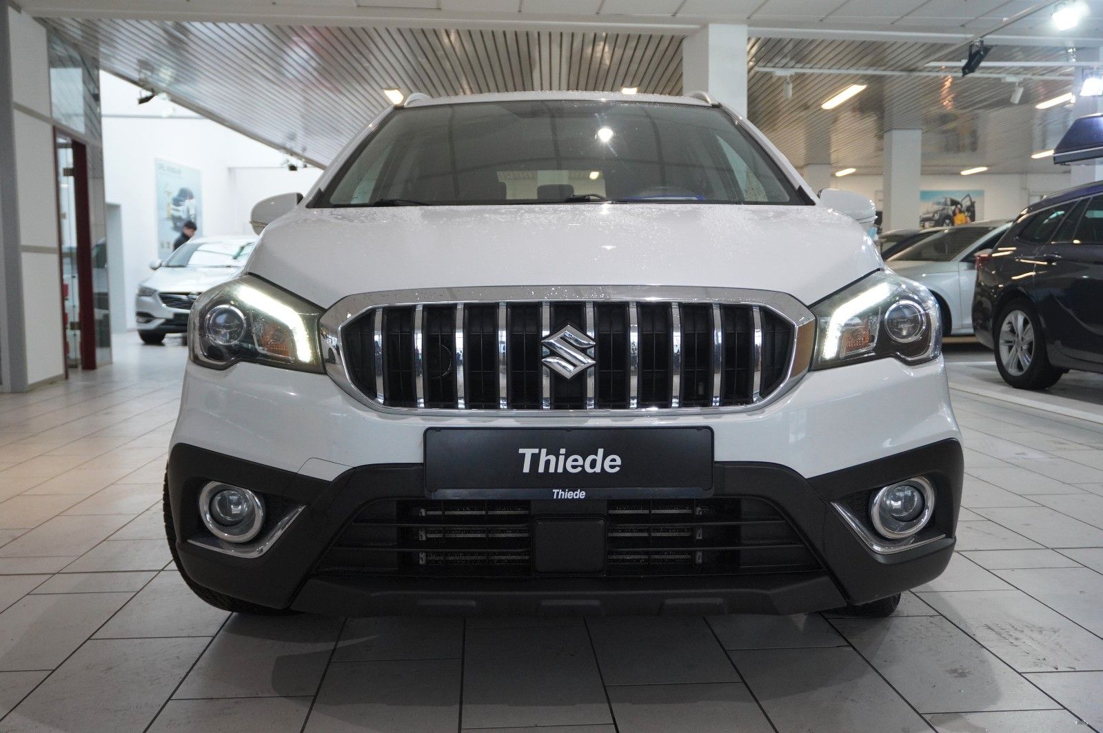 Fahrzeugabbildung Suzuki SX4 1.4 BOOSTERJET HYBRID NAVI/LED/SH/KAMERA/AHK