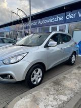 Hyundai ix35 Style 2WD,PANO,AUTOMATIK,VOLL,Preis nach VB - Hyundai ix35: 2wd