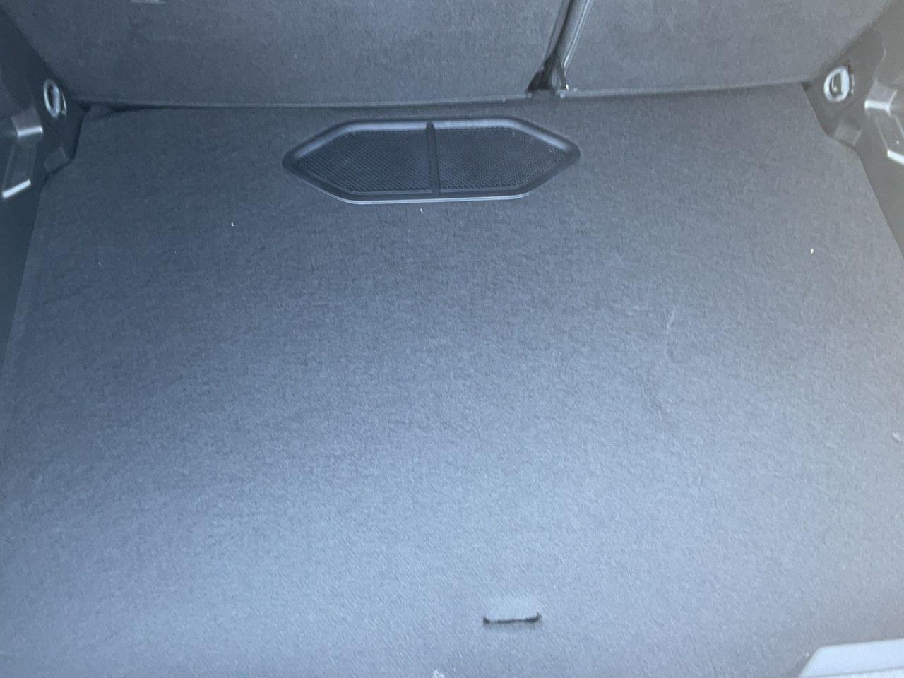 Peugeot 2008 GT Pack Bluetooth Navi LED Klima