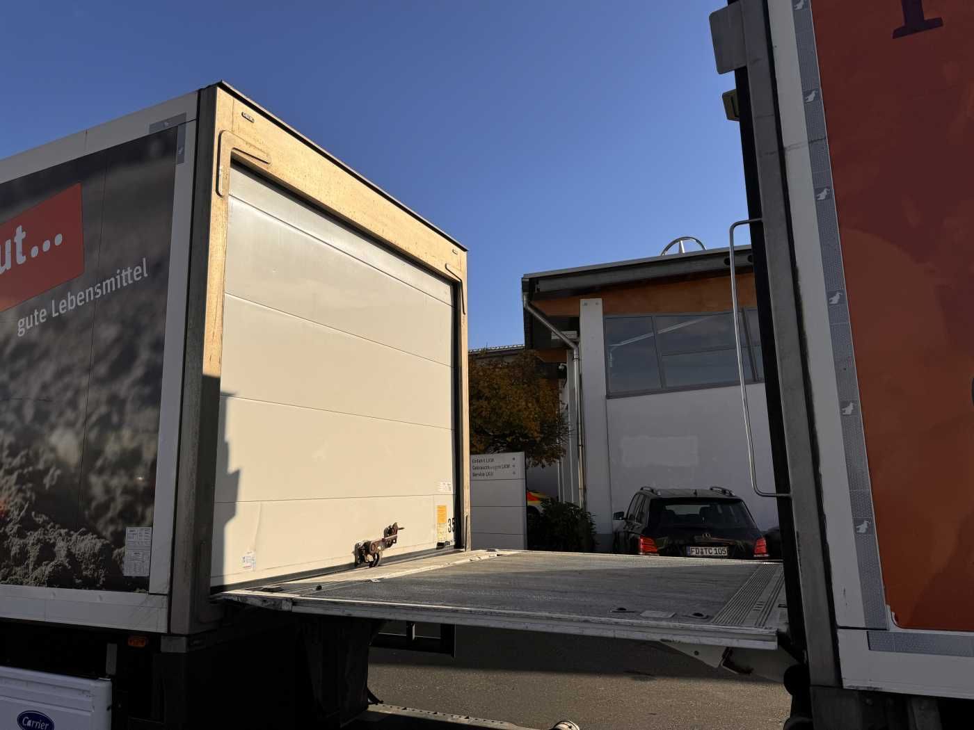 Fahrzeugabbildung Schmitz Cargobull SCB*2 Carrier Supra 950 U LBW Bär 2.000kg