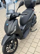 Piaggio Beverly 400 HPE SE Deep Black - PIAGGIO BEVERLY 400 HPE