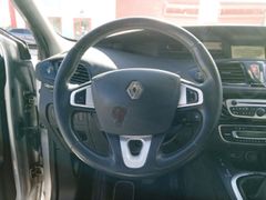 Fahrzeugabbildung Grand Scenic III  BOSE Edition 1.5 dCi 110 FAP E