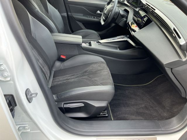 Peugeot 308 PureTech 130 EAT8 GT