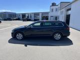 Volkswagen Passat Variant 2.0 TDI DSG Business STHZ Navi Tr - Volkswagen Passat aus 2022