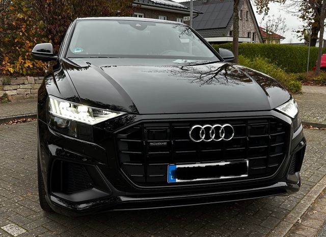 Audi Q8 50 TDIquattro Sline 1Hand,Neu wenig Kilometer