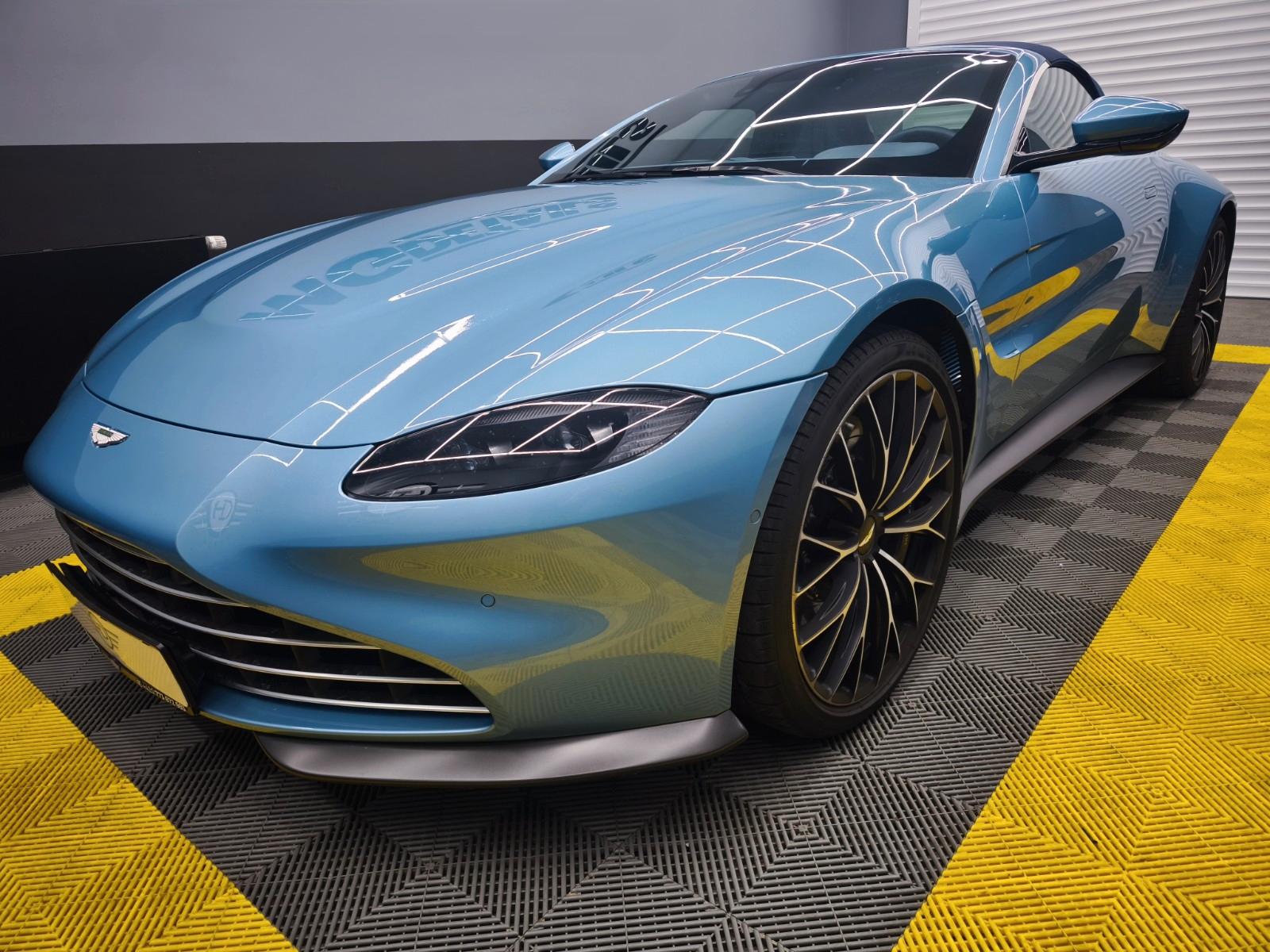 Aston Martin V8 Vantage
