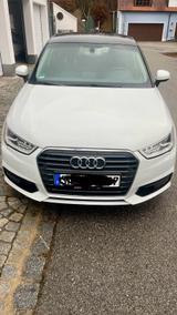 Audi A1 Sportback Benzin weiß 125 Ps - Audi: W12