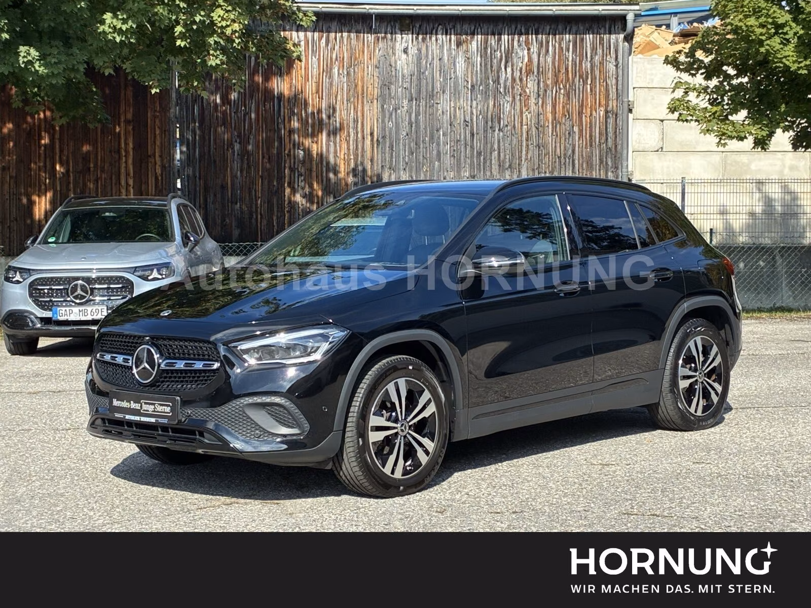 Mercedes-Benz GLA 250 e Distr MultiB 360° AHK CarPlay WinterR.