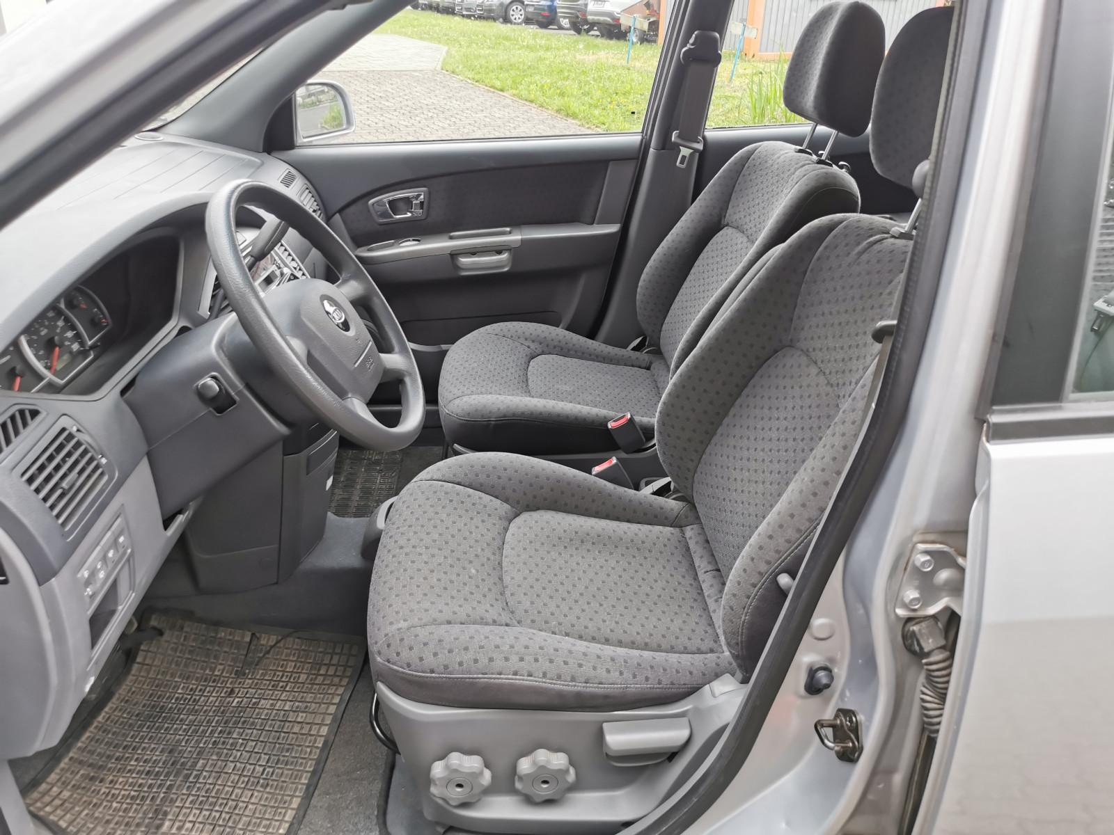 Kia Carens 2006 — photo 9