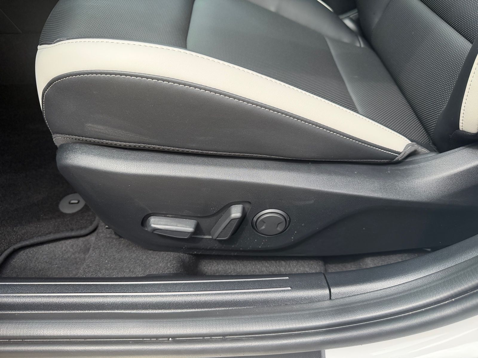 Fahrzeugabbildung Kia K4 SW 1.6T 180 DCT GTL DWP+ SZ SD 18 GD