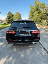 Mercedes-Benz E 220d inkl. Taxivorrüstung Fahrzeug Neu - Mercedes-Benz E 220: Taxi