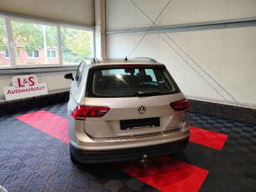 Volkswagen Tiguan - 4