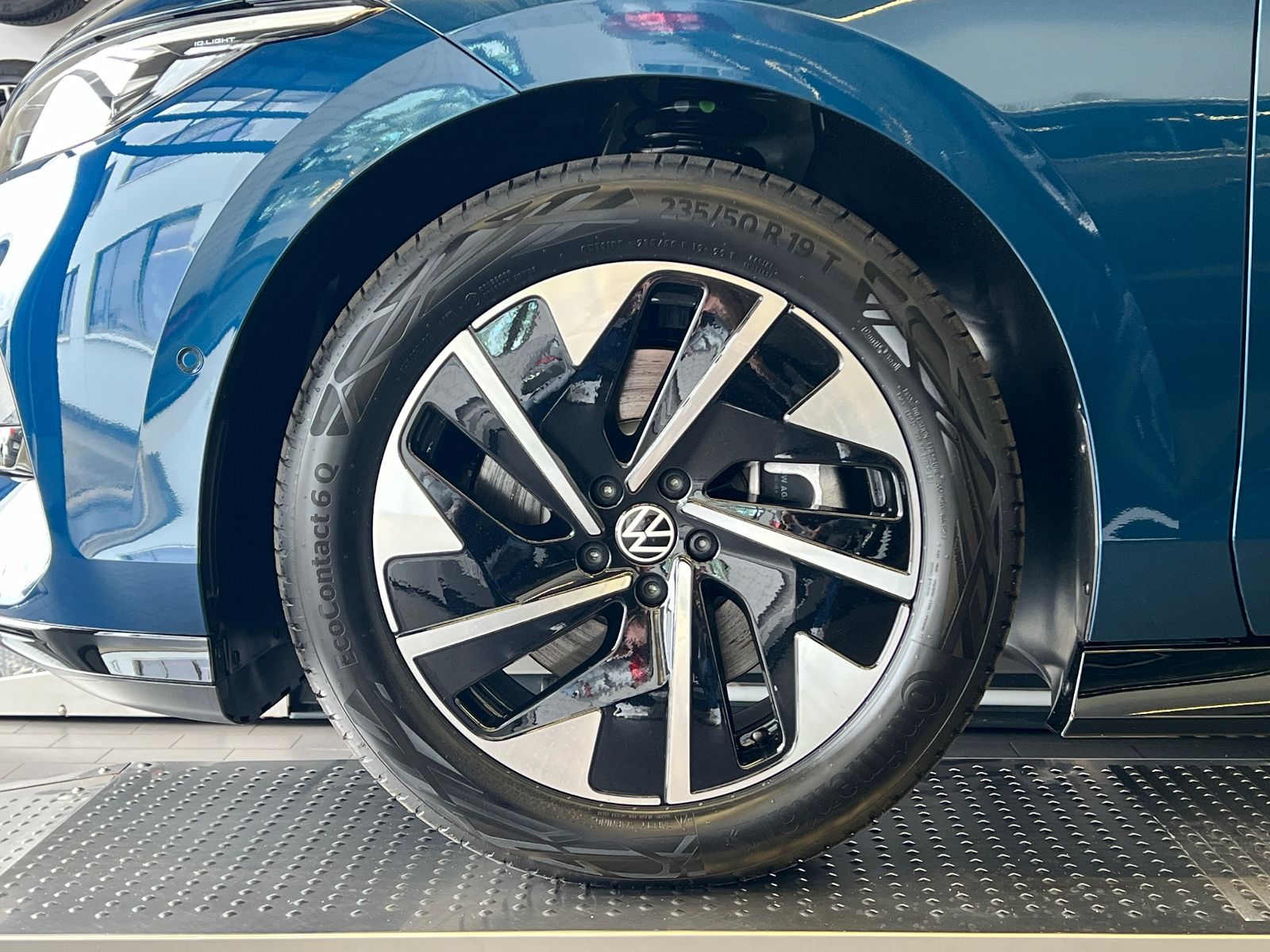 Fahrzeugabbildung Volkswagen ID.7 Tourer  Pro 210 kW (286 PS) 77 kWh *AHK, Ke
