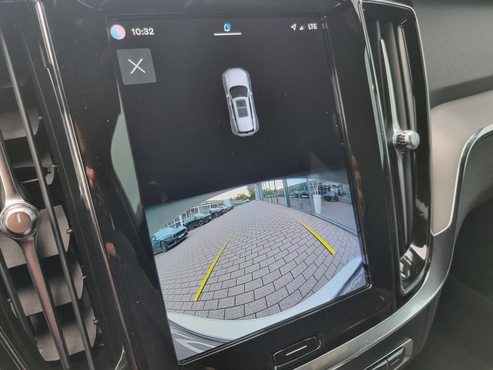 Fahrzeugabbildung Volvo V60 B4 Diesel Plus Dark 'Standheizung'