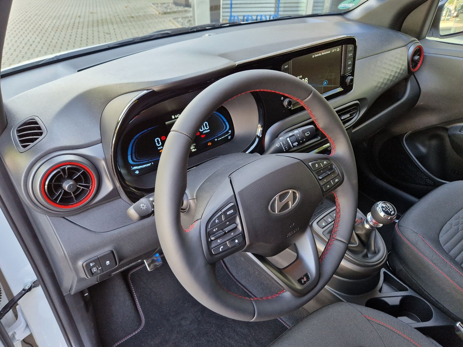 Fahrzeugabbildung Hyundai i10 Facelift (2024) 1.0 TGDi N-LINE NAVI RFK 16"