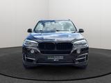 BMW X5 xDrive 50 i - BMW X5: Xdrive50i