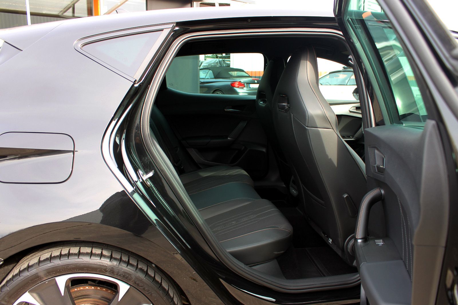 Fahrzeugabbildung CUPRA Leon 1.4TSI e-Hybrid LED SHZ ACC KAM PDC BT