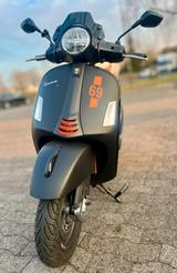 Vespa GTS 300 SuperSport HPE E5 | Akrapovic - VESPA SUPERSPORT GTS