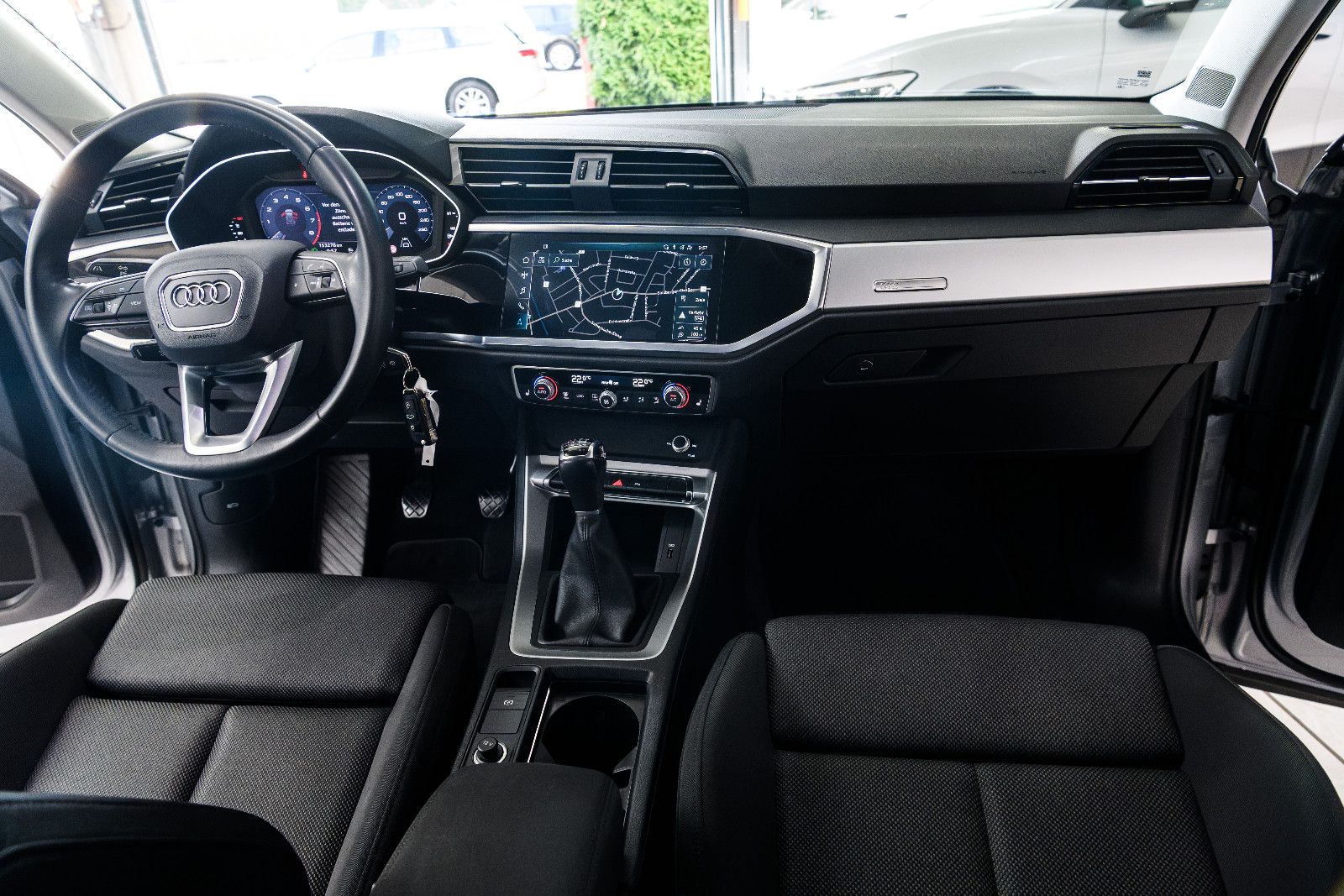 Fahrzeugabbildung Audi Q3 35 TFSI advanced