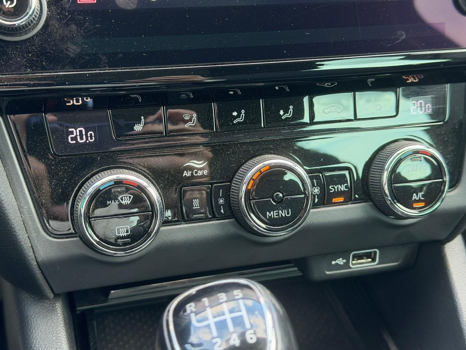 Fahrzeugabbildung SKODA Octavia Lim.*STNDHZNG*SZHZNG*TEMPOMAT*CARPLAY*