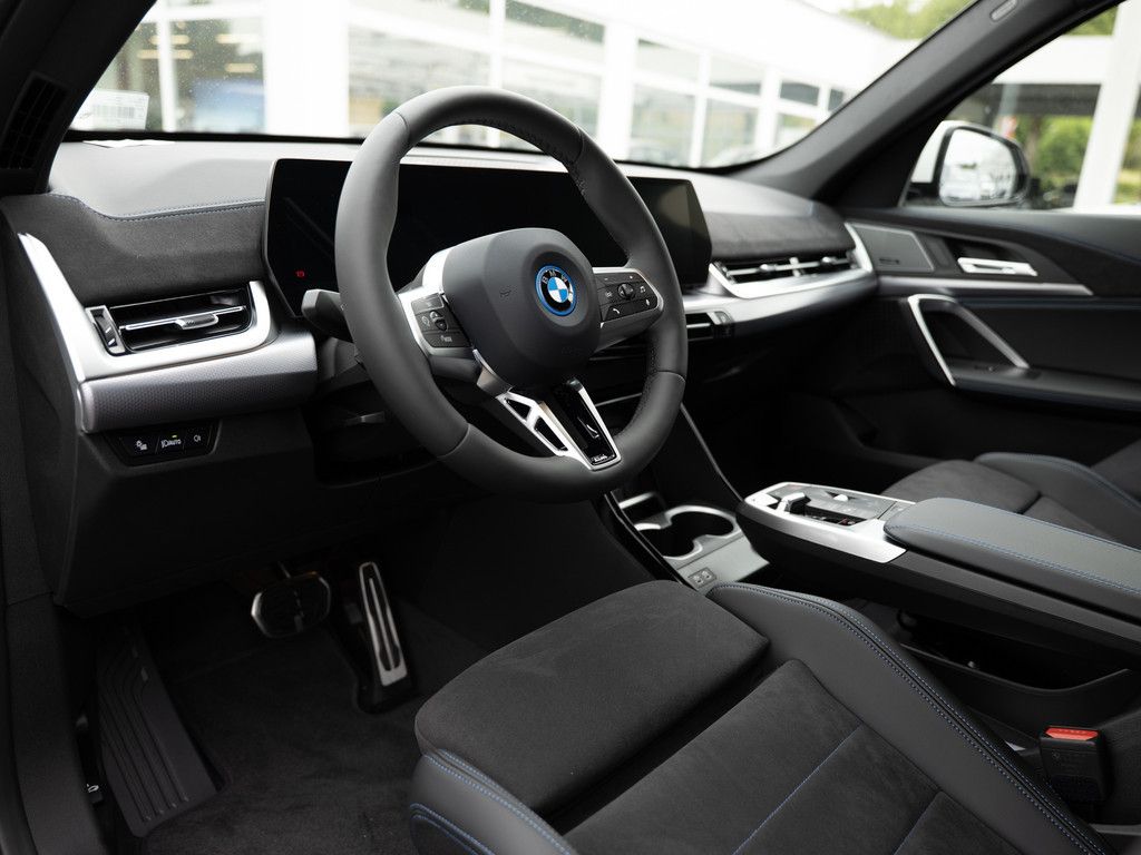 BMW iX1 - Bild 8