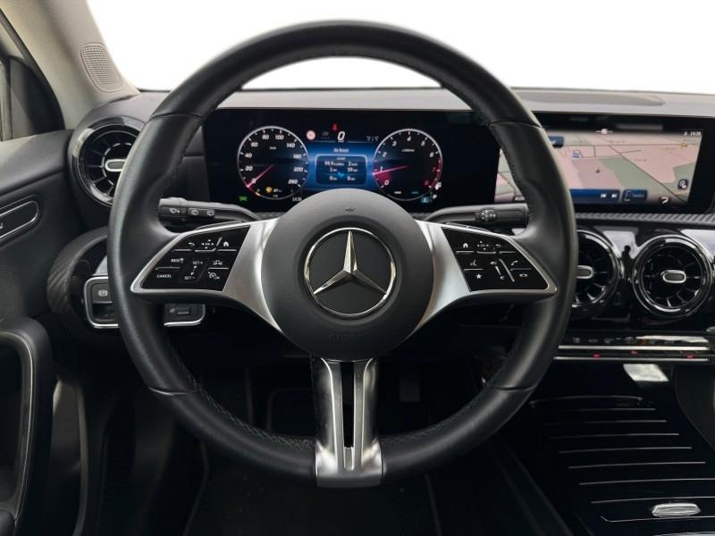 Mercedes-Benz A-Class A 200, миниатюра 12