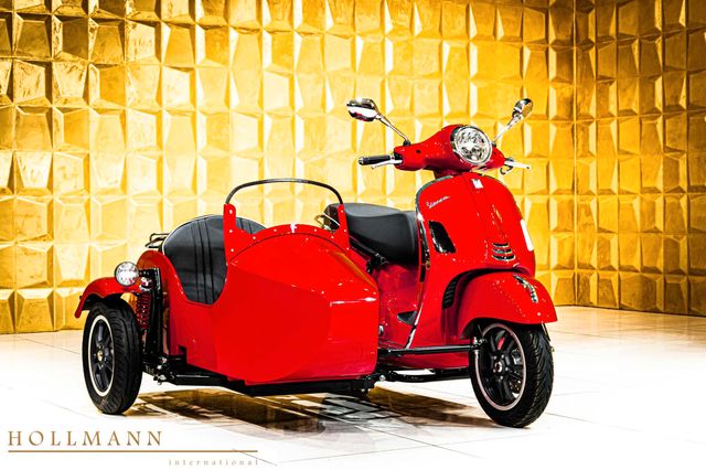 Vespa GTS 300 SUPER  + SIDECAR + CUSTOMIZED + STOCK +