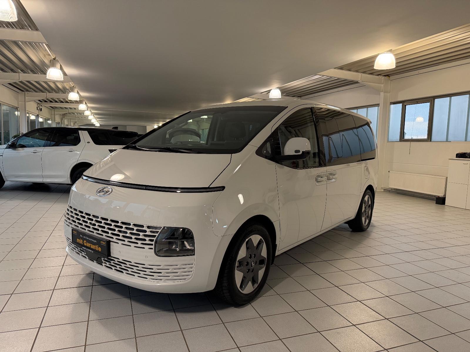 Hyundai Staria Prime 2WD*9-SITZER*360*ACC*LEDER*LED*VOLL