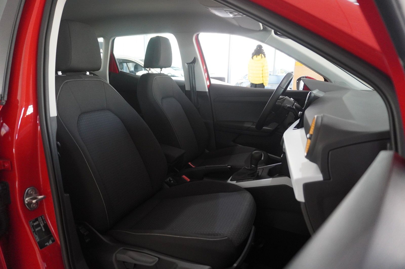 Fahrzeugabbildung SEAT Arona 1.0 TSI STYLE DSG NAVI/VIRTU./SHZ/PDC/DAB+