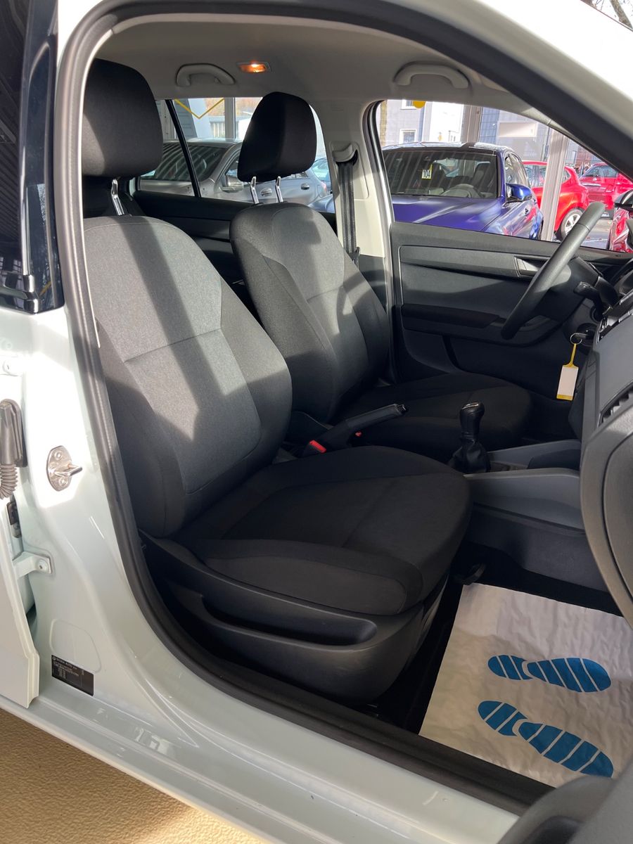 Fahrzeugabbildung SKODA Fabia Combi Active * TÜV/AU NEU * 2.HAND *