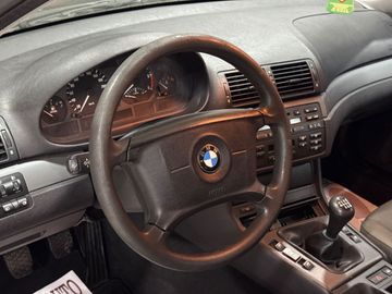 BMW 320 - 11