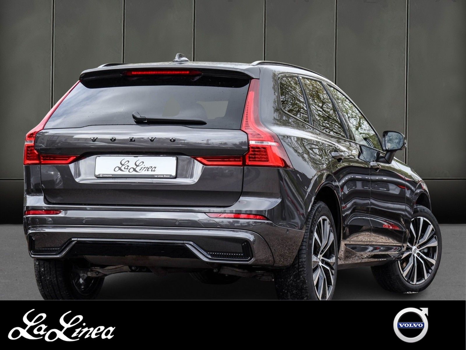 Volvo XC60 B4 Diesel AWD Plus Dark Aut. Navi*PDC*LED imagem 2