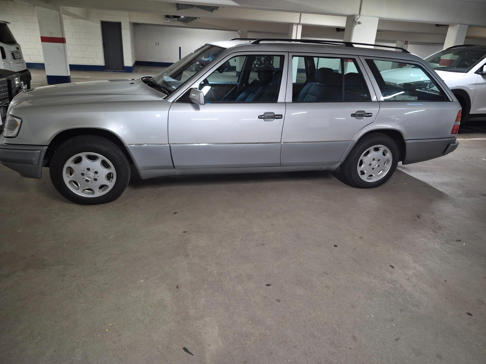 Mercedes-Benz E 220 W124 S124 Automatik LPG