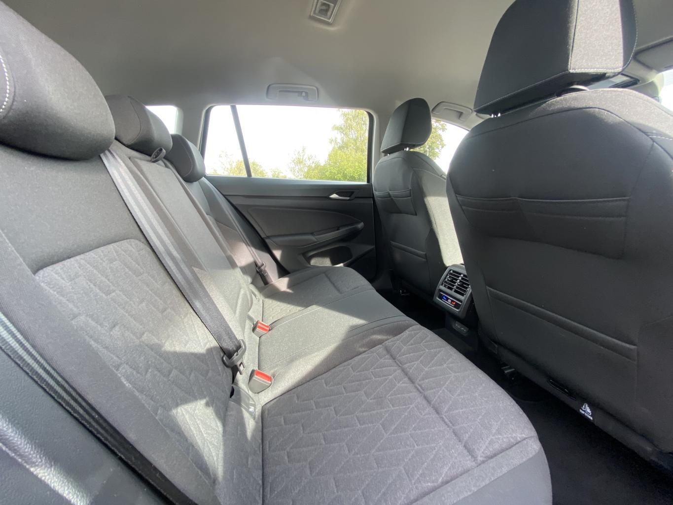 Volkswagen Golf 1.5 eTSI DSG LIFE AHK+APP-CONNECT+ACTIVE-IN, миниатюра 19