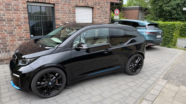 BMW i3s (120 Ah), HK Audio, Navi Pro, RFK, PDC, LED