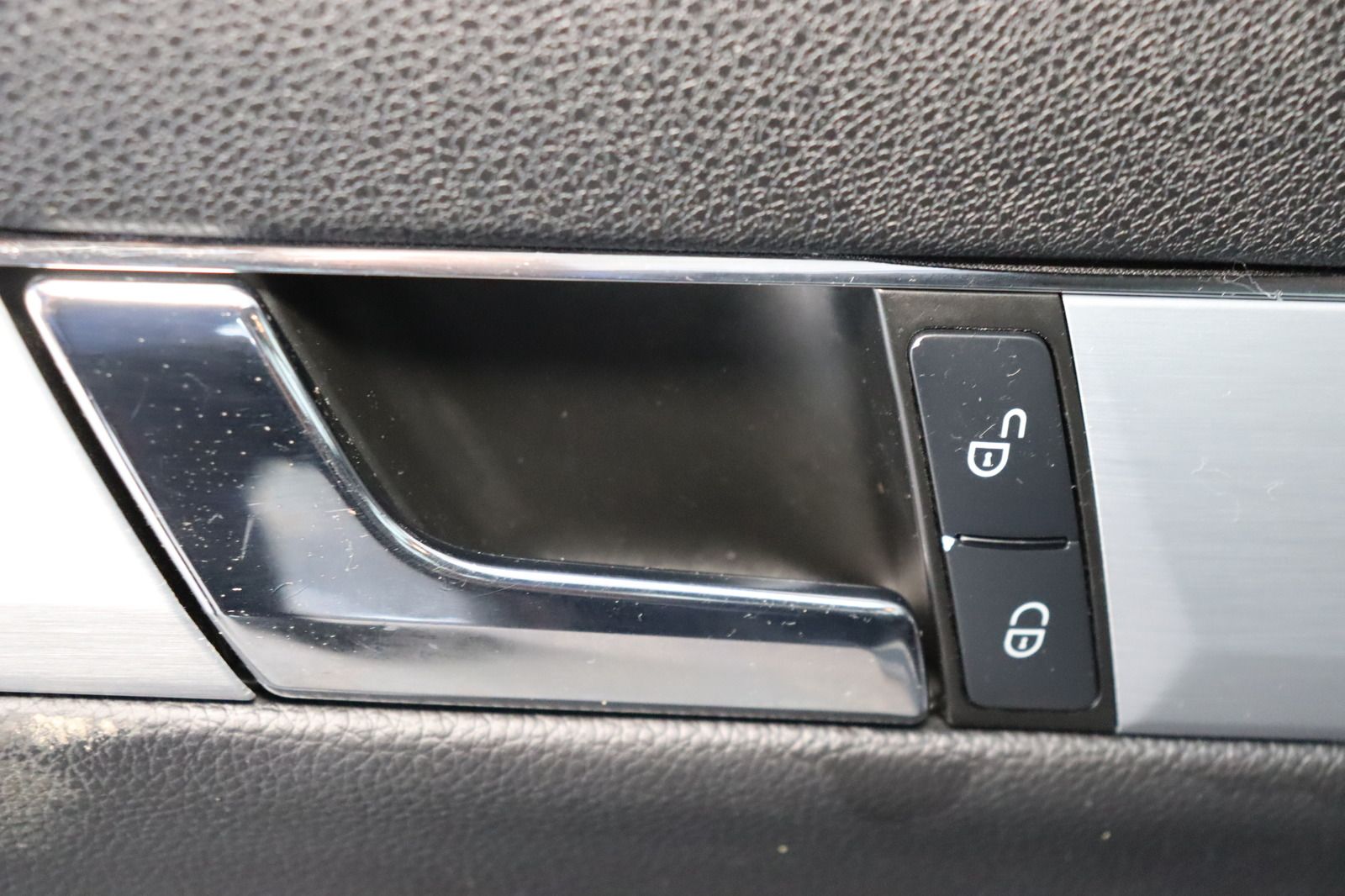 Fahrzeugabbildung Mercedes-Benz C 180 KOMPRESSOR HU/AU 02.27