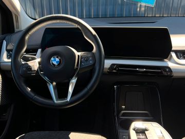 BMW 218 - 11