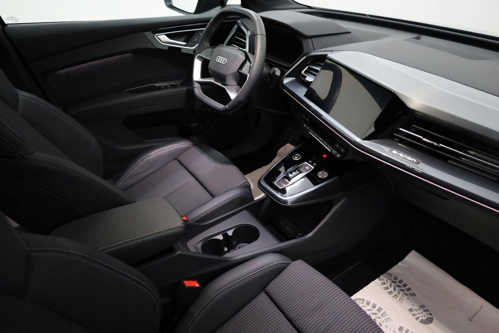 Fahrzeugabbildung Audi Q4 e-tron Sportback 45,S line, SH,Kamera,ACC