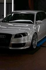 Audi RS4 4.2 quattro Avant, H&R, RS-Klinik, Keramik.. - silberne Audi RS4