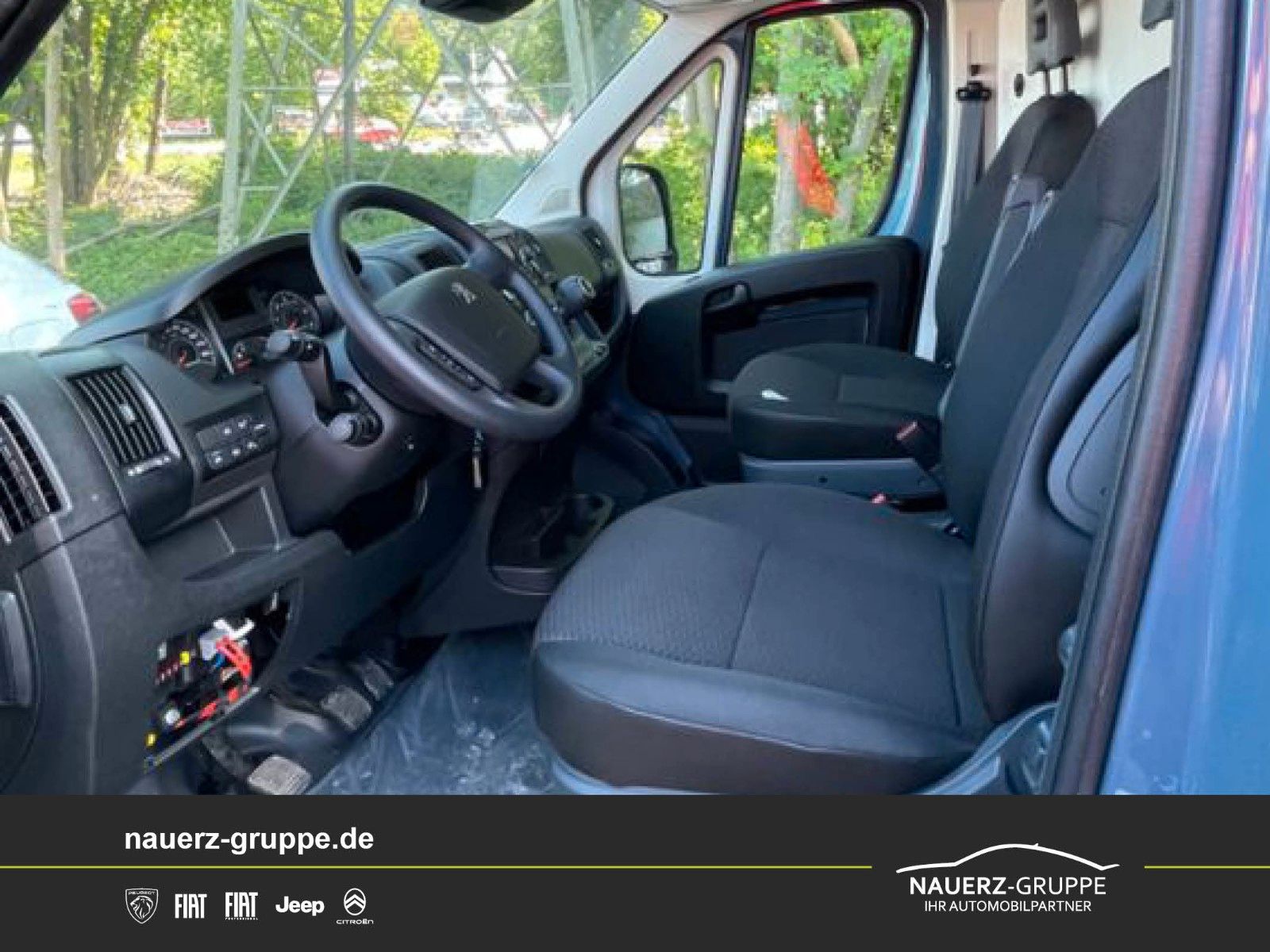 Fahrzeugabbildung Peugeot Boxer KW 328L1H1 Pro BlueHDI120