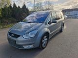 Ford Galaxy Ghia 7-Sitzer - Ford Galaxy aus 2010: Ghia