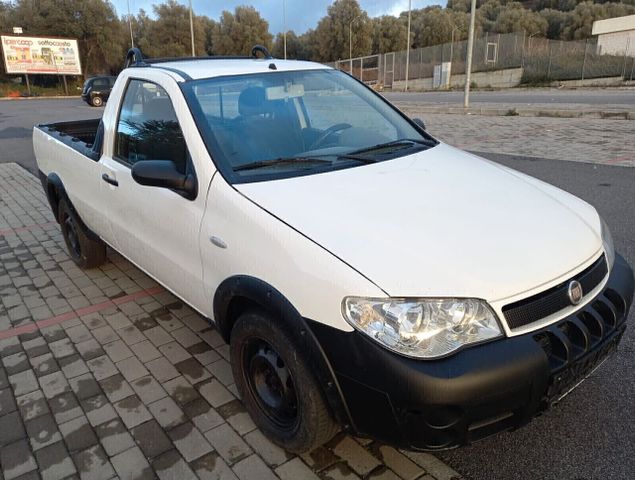 Fiat Strada PICK-UP