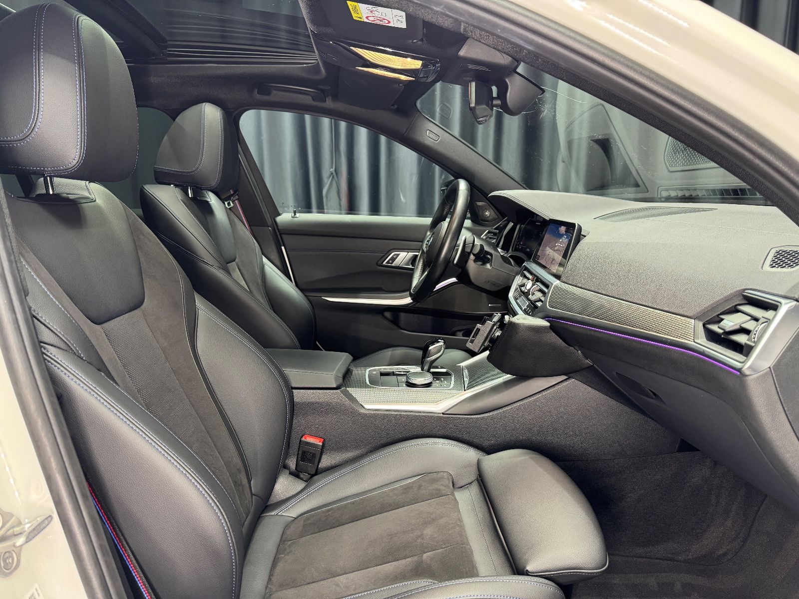 Fahrzeugabbildung BMW M340i xDrive Touring|LASER|NAVI|PANORAMA|ACC|AHK