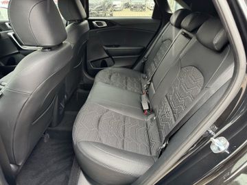 Kia Ceed 1.5T 140 Edition 30 SHZ Kamera PDC Navi