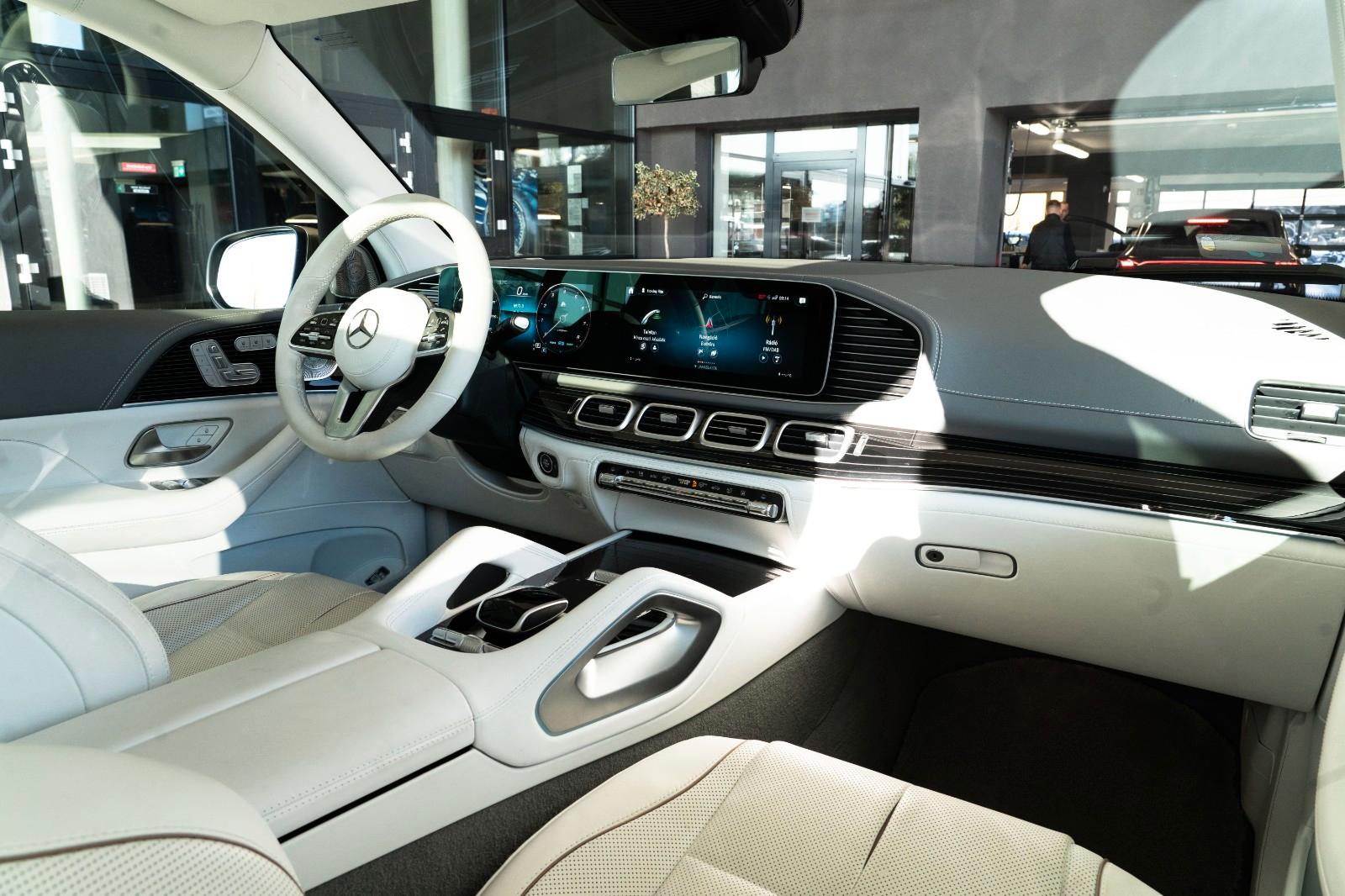 Mercedes-Benz GLS 600 Maybach 4Matic FULL OPTIONAL DUO TONE
