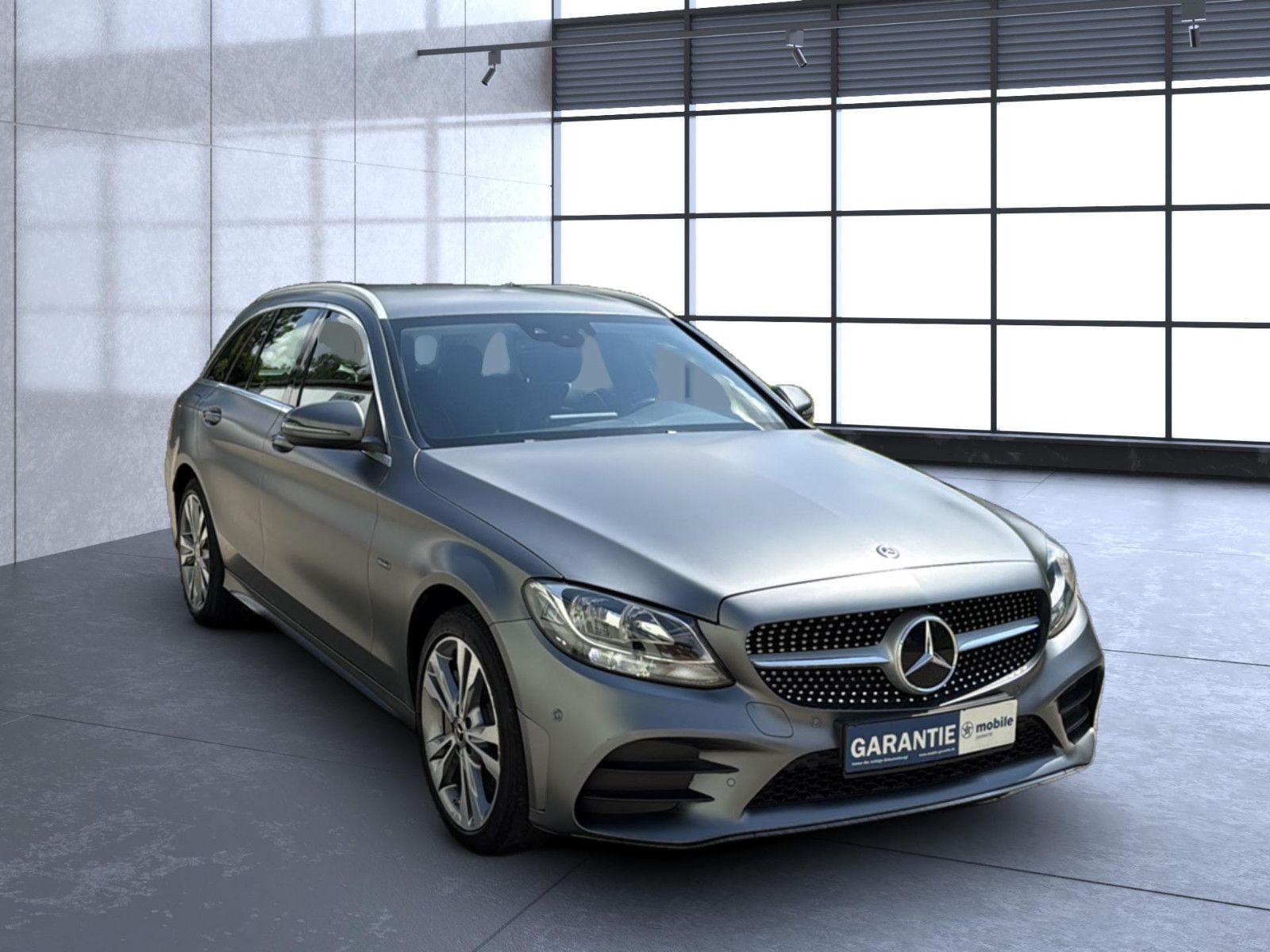 Fahrzeugabbildung Mercedes-Benz C 300 e T-Modell / unfallfrei/ AMG Line