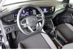 Fahrzeugabbildung Volkswagen Polo Life,Top-Ausstattung,Nur 7079 KM,Wie Neu